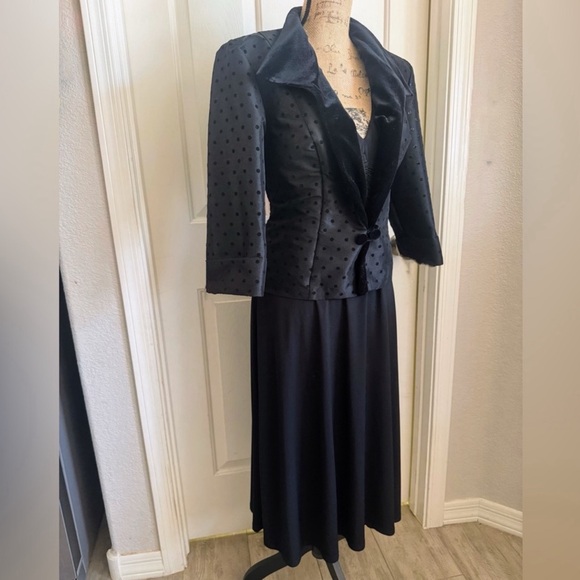 Vintage Collection Black Dress V-Neck with 3/4 Sleeve Bolero Jacket Sz 14w EUC - Picture 3 of 16